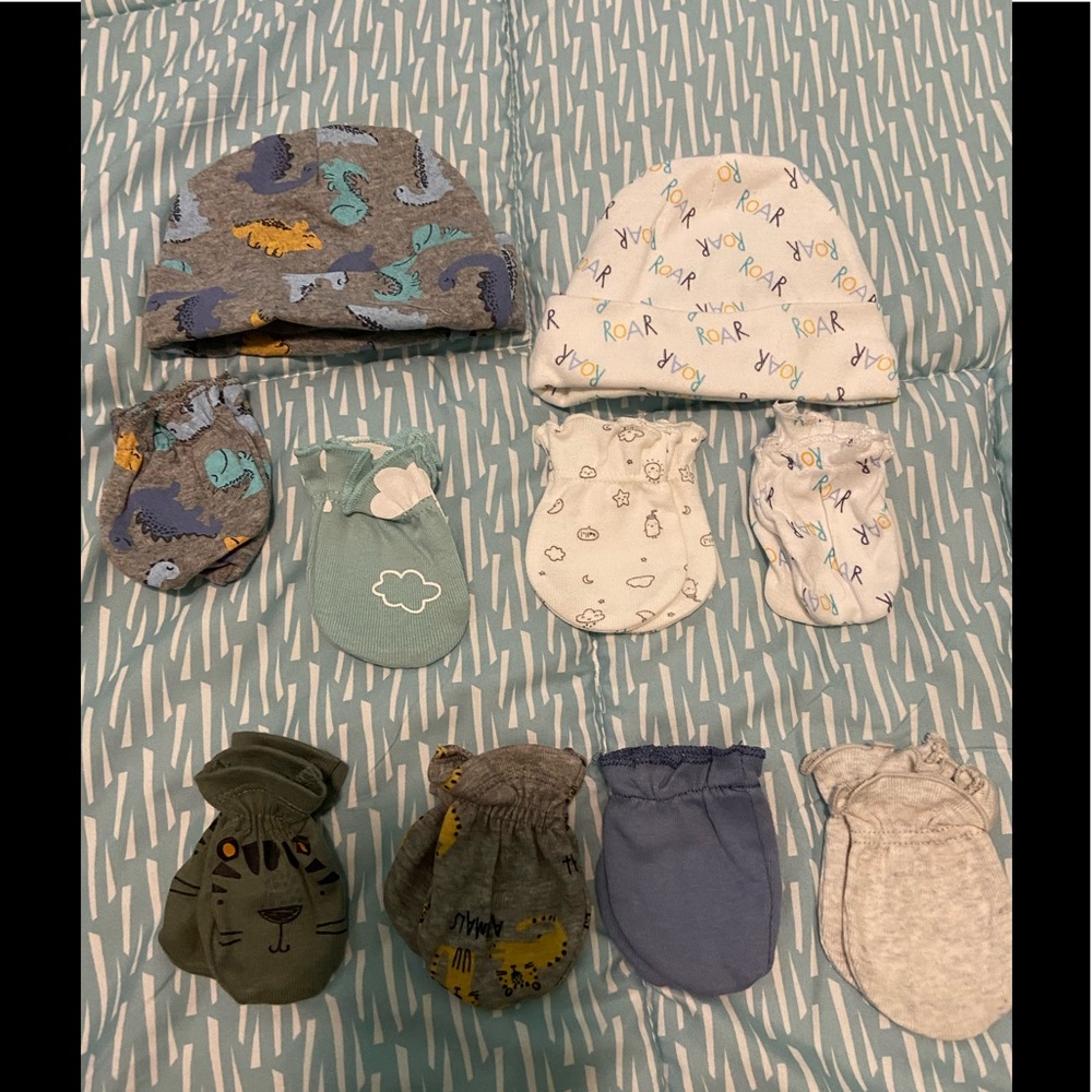 Baby Hats and Mittens Lot